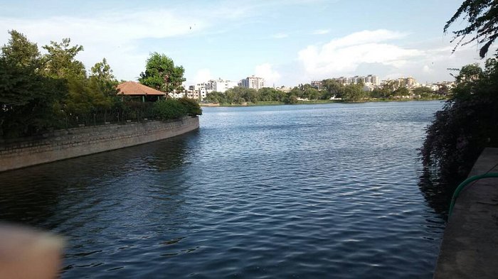 Kaikondrahalli lake trail